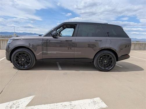 2025 Land Rover Range Rover P530 SE