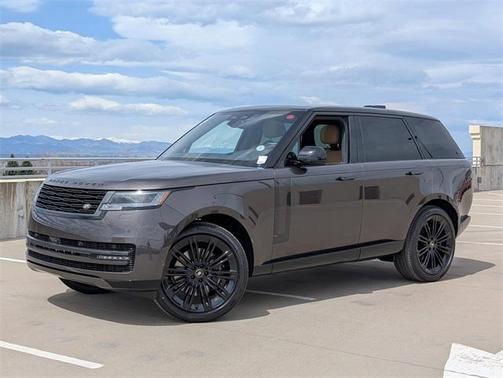 2025 Land Rover Range Rover P530 SE