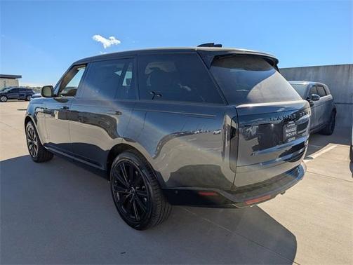 2025 Land Rover Range Rover P400 SE 7 Seat