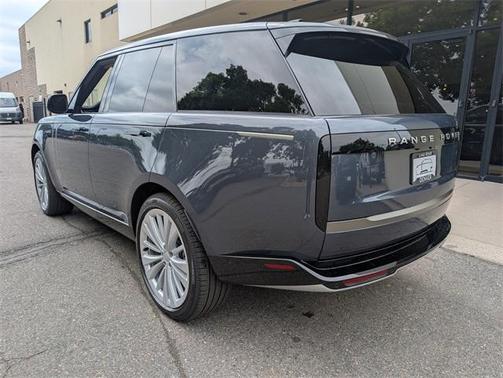 2025 Land Rover Range Rover P530 SE