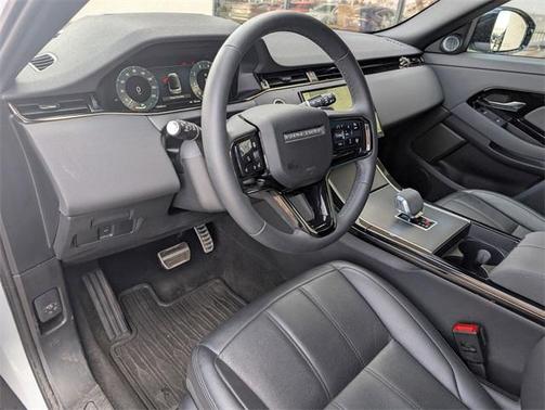 2024 Land Rover Range Rover Evoque Dynamic SE
