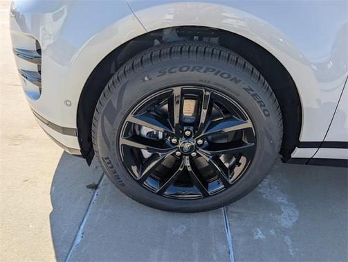 2026 Land Rover Range Rover Evoque Dynamic SE