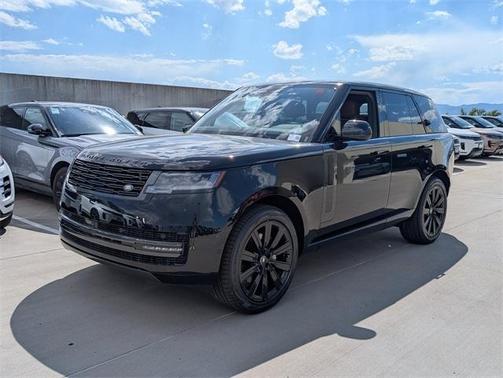 2025 Land Rover Range Rover P400 SE