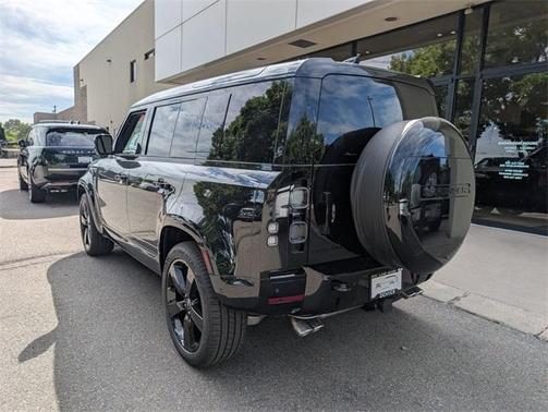 2025 Land Rover Defender P525 V8