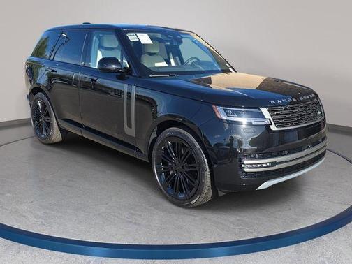 Santorini Black 2026 Land Rover Range Rover P400 SE