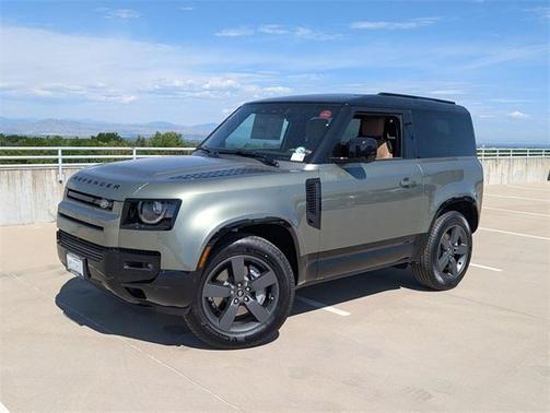 2025 Land Rover Defender P400 X-Dynamic SE