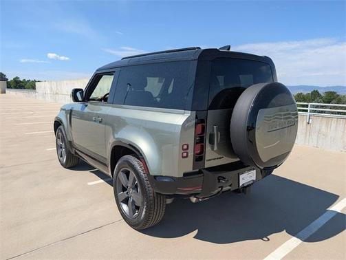 2025 Land Rover Defender P400 X-Dynamic SE