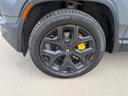 2022 Rivian R1T Adventure Package