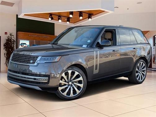 2025 Land Rover Range Rover P530 SE