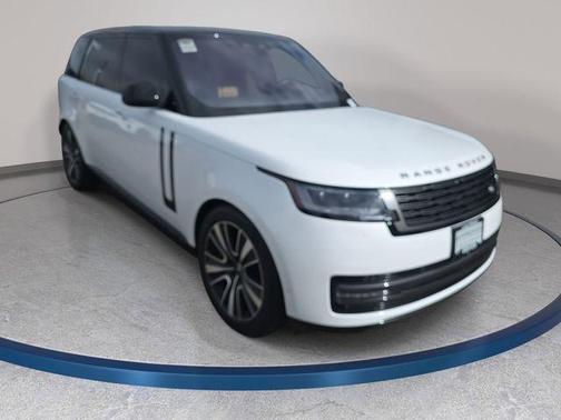 2023 Land Rover Range Rover P530 SE