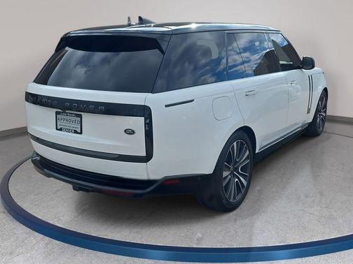 2023 Land Rover Range Rover P530 SE