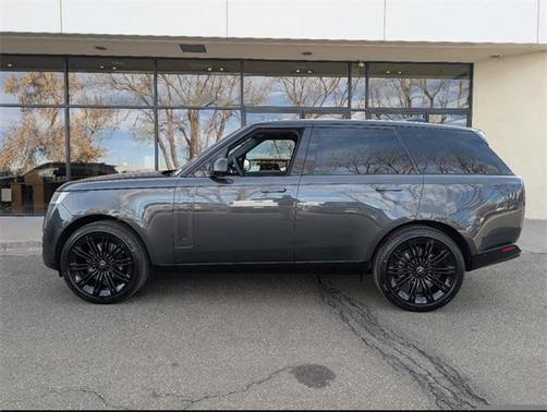 2025 Land Rover Range Rover P530 SE