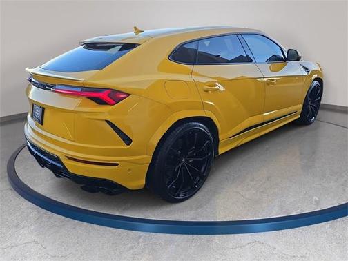 2020 Lamborghini Urus Base