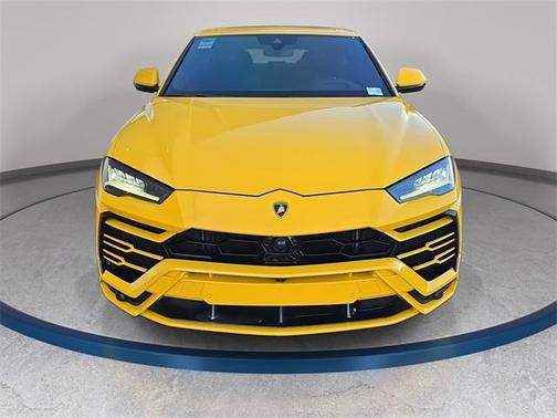 2020 Lamborghini Urus Base