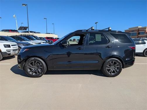 2022 Land Rover Discovery P360 R-Dynamic S
