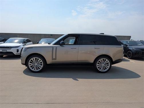 2025 Land Rover Range Rover P400 SE