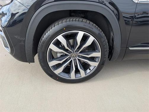 2022 Volkswagen Atlas 3.6L SEL Premium R-Line