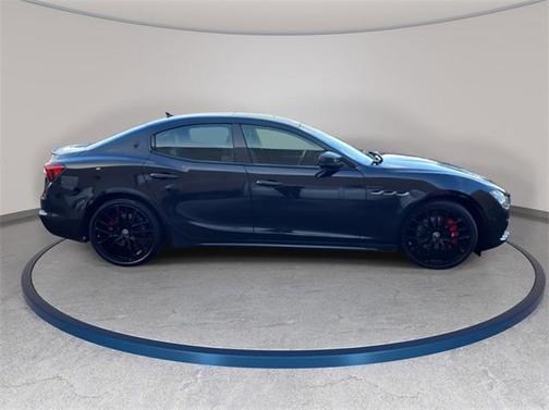 2022 Maserati Ghibli Modena Q4