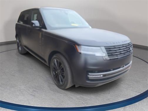 2026 Land Rover Range Rover P530 SE