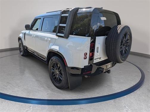 2023 Land Rover Defender 110 X-Dynamic SE