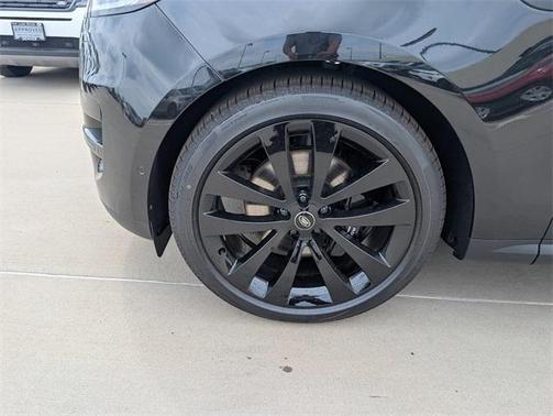 2025 Land Rover Range Rover Sport P360 SE