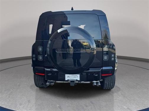 2026 Land Rover Defender P525 V8