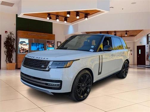 2025 Land Rover Range Rover P530 SE