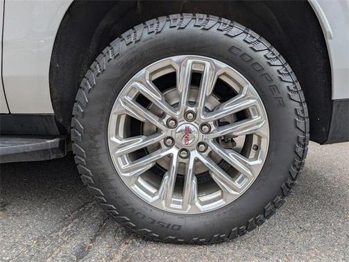 2021 GMC Yukon XL SLT