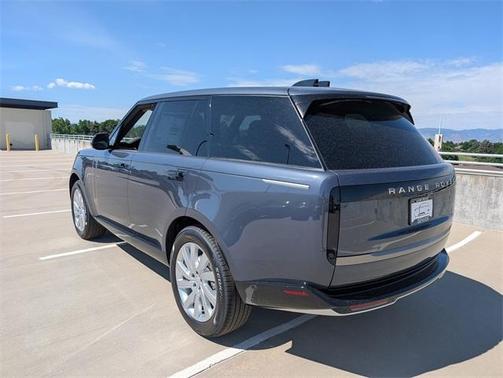 2025 Land Rover Range Rover P400 SE
