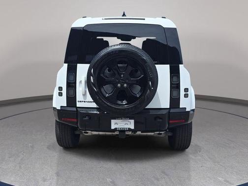 Fuji White 2026 Land Rover Defender P400 X-Dynamic SE