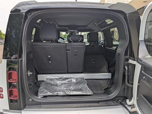 2024 Land Rover Defender P300 S