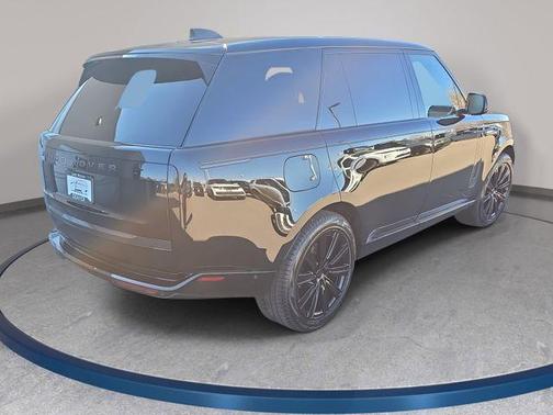 Obsidian Black In Gloss Finish 2026 Land Rover Range Rover AUTOBIOGRAPHY