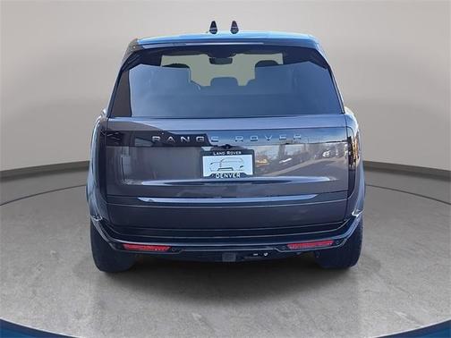 2026 Land Rover Range Rover P400 SE