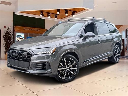 2023 Audi Q7 55 Premium Plus