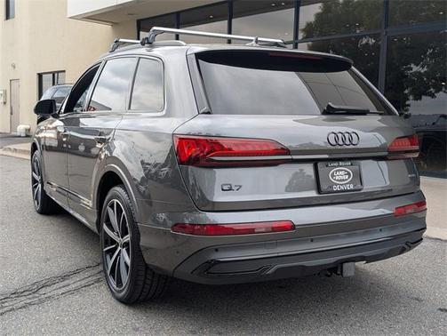 2023 Audi Q7 55 Premium Plus