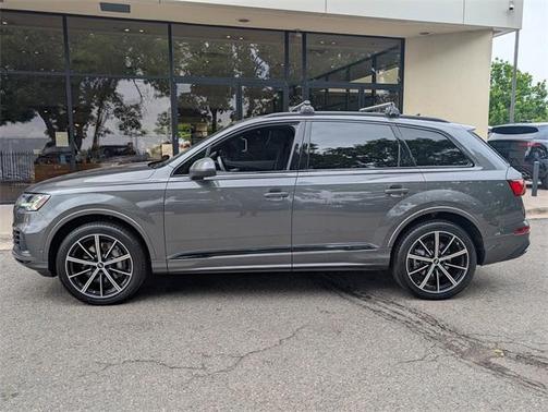 2023 Audi Q7 55 Premium Plus