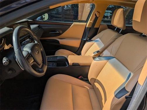 2022 Lexus ES 350 Base