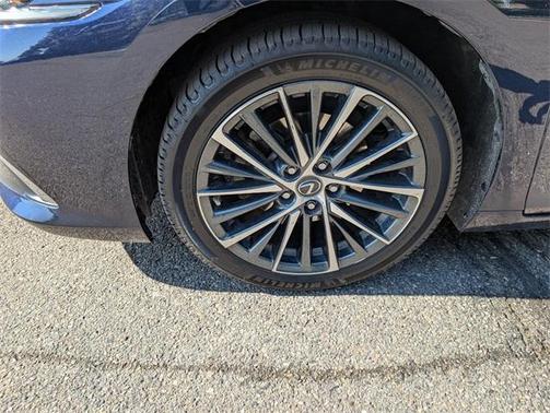2022 Lexus ES 350 Base