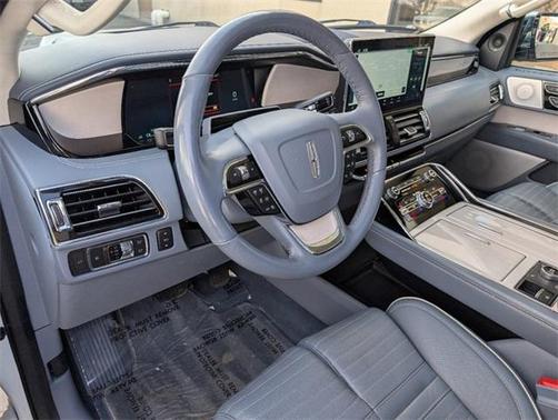 2022 Lincoln Navigator Black Label