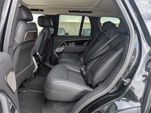 2025 Land Rover Range Rover P530 Autobiography