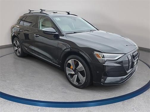 2023 Audi e-tron Premium Plus