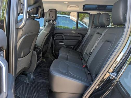 2025 Land Rover Defender P400 S