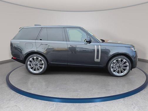 2026 Land Rover Range Rover P400 SE