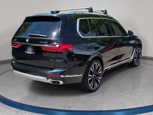 Black Sapphire Metallic 2021 BMW X7 xDrive40i