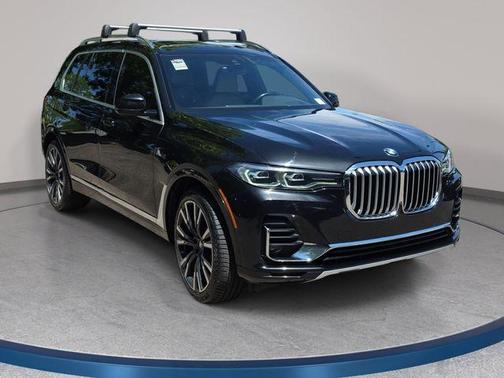 Black Sapphire Metallic 2021 BMW X7 xDrive40i