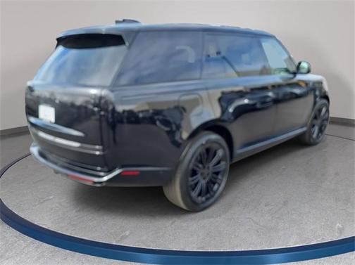 2026 Land Rover Range Rover P400 SE 7 Seat