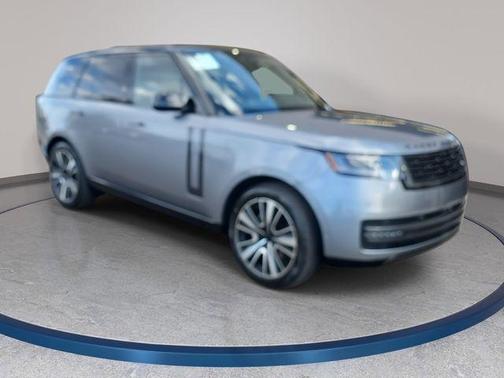 2026 Land Rover Range Rover P400 SE