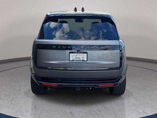 2026 Land Rover Range Rover P400 SE