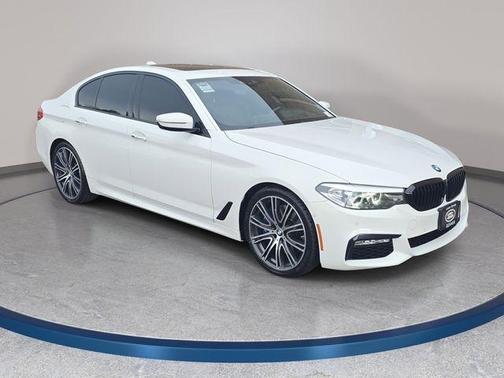 Alpine White 2018 BMW 540 i xDrive