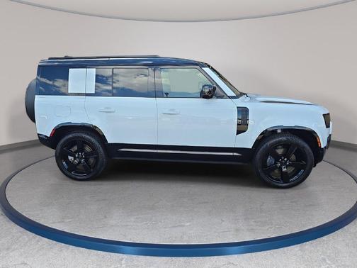 Fuji White 2026 Land Rover Defender 110 X-Dynamic SE